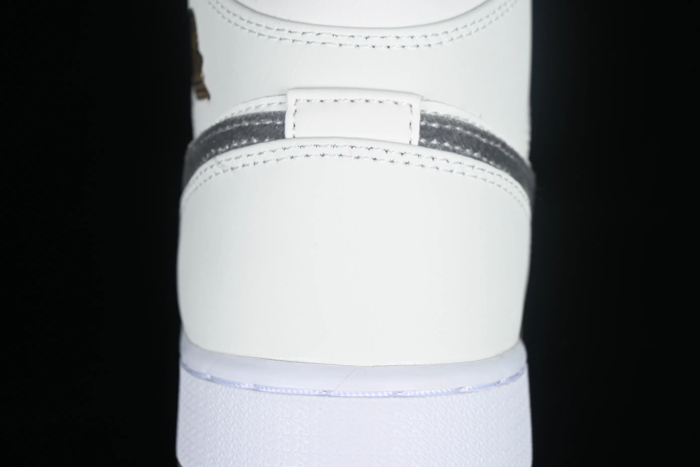 All categories Air Jordan Jordan series basketball shoes Air Jordan 1 Mid G version pure original Air Jordan 1 Mid AJ1 Joe 1 rice gray Chinese culture casual sneakers FB9899-100